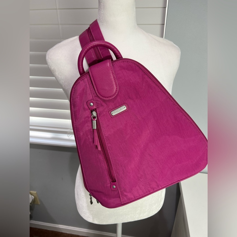 Baggallini Metro Backpack‎ - Picture 4 of 9